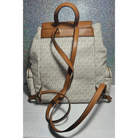 Michael Kors Signature MK Logo Large Abbey Cargo Backpack  display picture 1